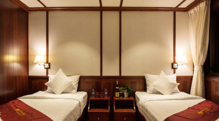 3-day Mekong Delta Cruise Tour between Phnom Penh and Saigon (cruise and overland transfer)