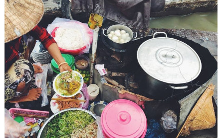 SHOPPING IN MEKONG DELTA- MEKONG ECO TOUR